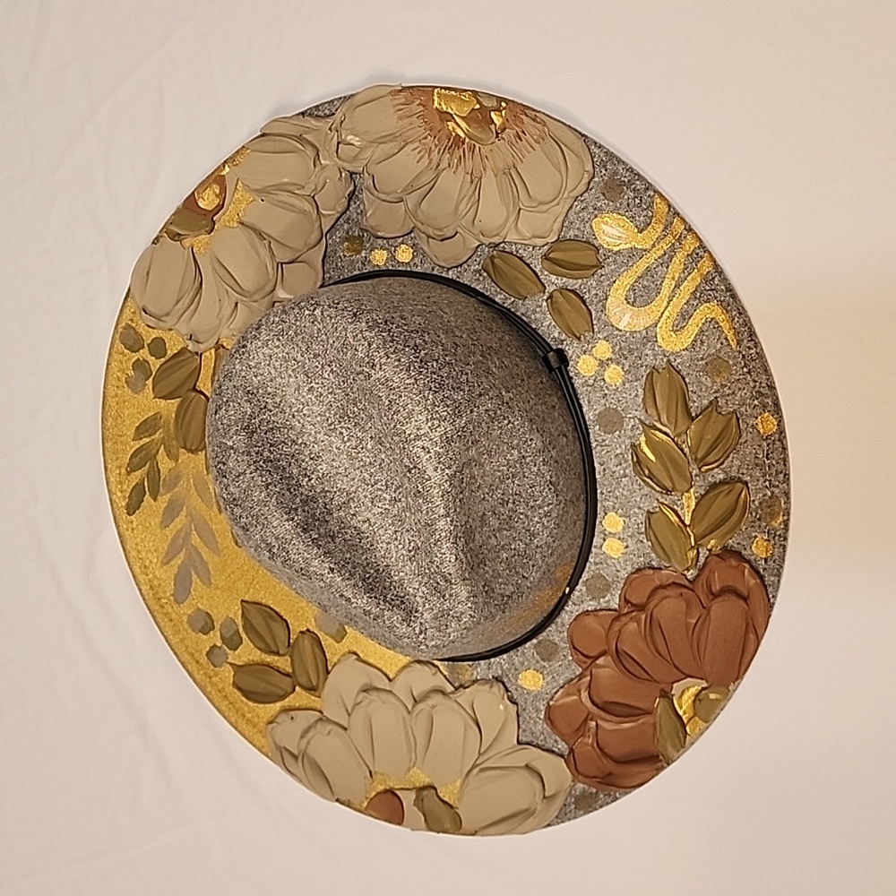 Beyond the Canvas by Yaya wearable art wide brimmed hat - Picture 2 of 4